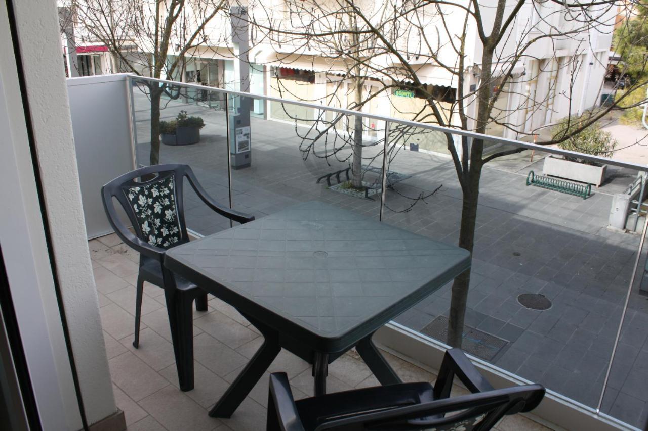 Venus Apartment Lignano Sabbiadoro Exterior photo